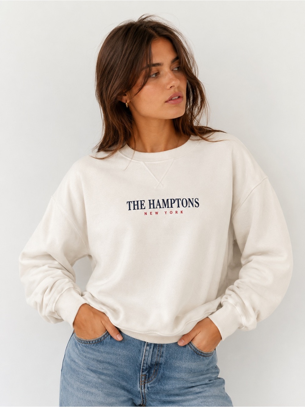 H&M The Hamptons New York Embroidered Sweatshirt Women’s Medium Cream Pullover